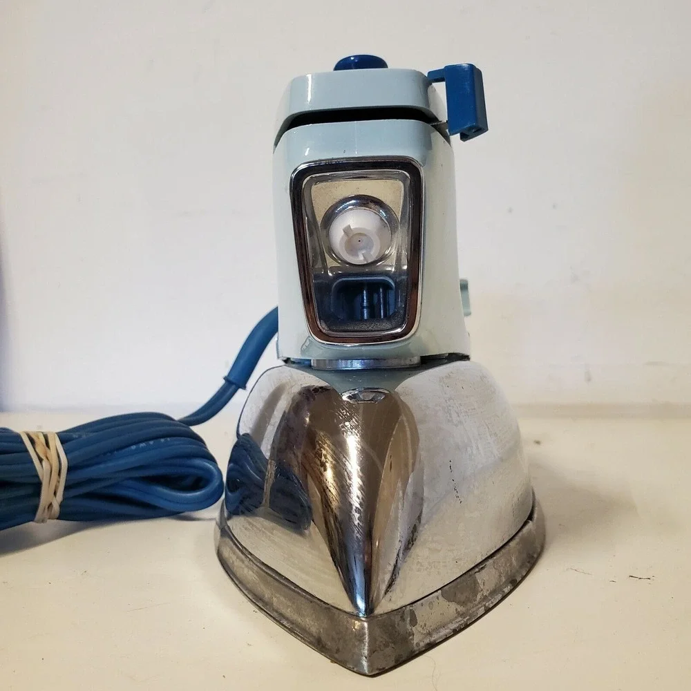 Vintage 1976 Blue Cord Hamilton Beach Scovill‎ No Scorch Clothes Iron Model 888